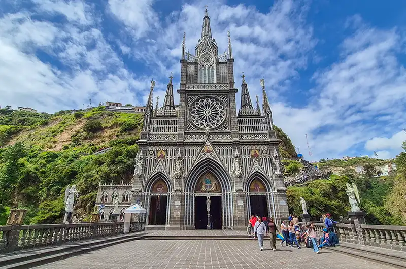 LAS LAJAS desde PASTO ☀️ Cómo llegar, precios y consejos